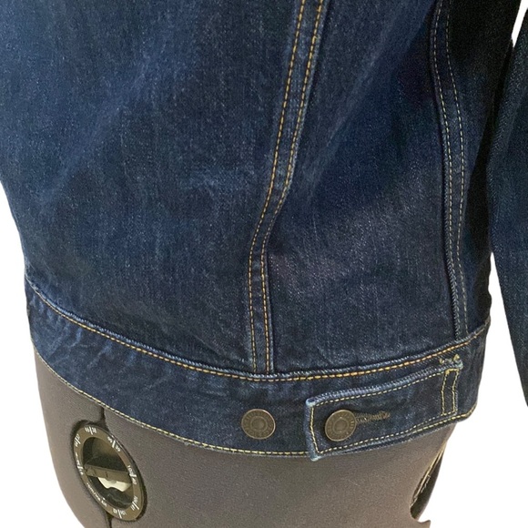 Levi’s Denim Trucker Jacket Dark Wash Long Sleeves Button Down Mock Neck - Picture 4 of 13